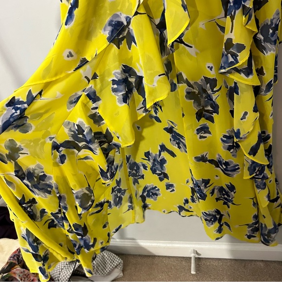 Eliza J Yellow Floral Halter Neck Maxi Dress - Picture 7 of 8